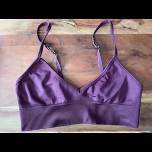 Lulu Ebb to street sports bra
